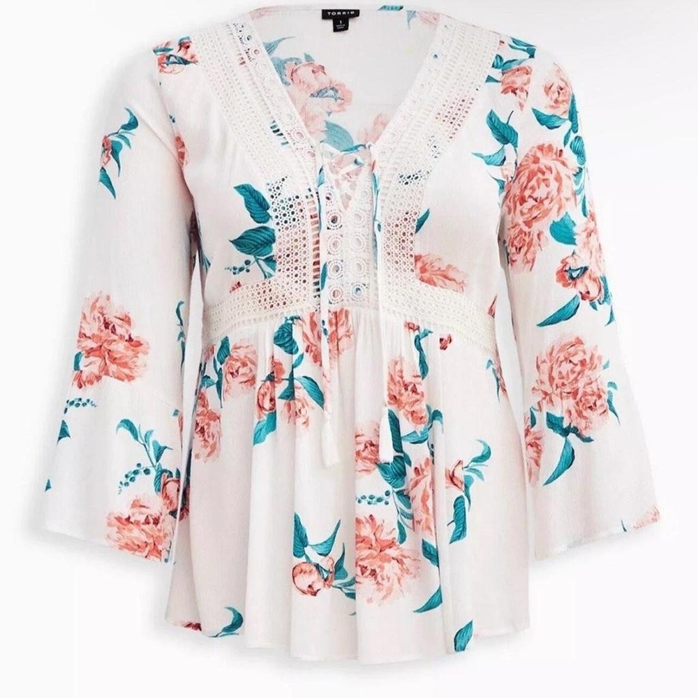 Torrid blouse white floral zise 1X NWT